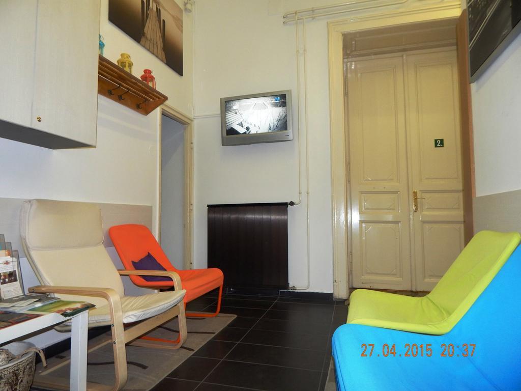 Violet Hostel Budapest Extérieur photo